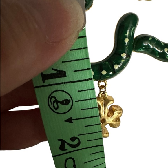 Tory Burch Rare CATERPILLAR Mismatched Drop Earrings Green & Gold NIC - Picture 7 of 8